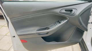 Ford Focus 2016-thumb-32