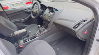 Ford Focus 2016-thumb-51