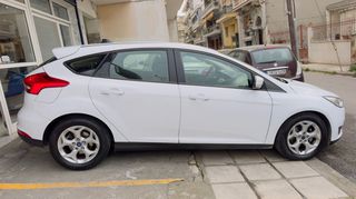 Ford Focus 2016-thumb-19