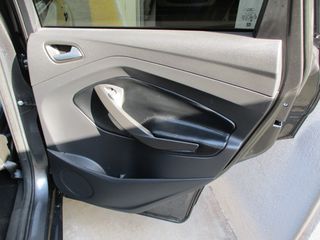 Ford Kuga 2017 1.5 TDCI ST-LINE-thumb-30