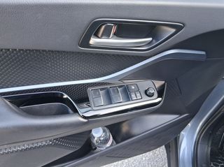 Toyota C-HR 2019 1.8 HYBRID CLUB BI TONE-thumb-11