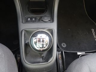 Volkswagen Up 2019-thumb-22
