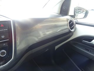 Volkswagen Up 2019-thumb-23