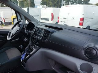 Nissan NV 200 2017-thumb-26