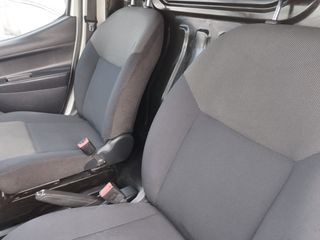 Nissan NV 200 2017-thumb-17