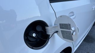 Volkswagen Up 2017-thumb-12