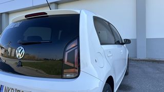Volkswagen Up 2017-thumb-13