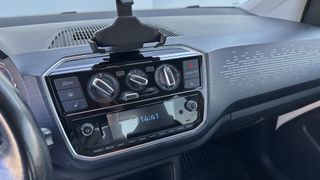 Volkswagen Up 2017-thumb-21