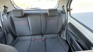 Volkswagen Up 2017-thumb-31