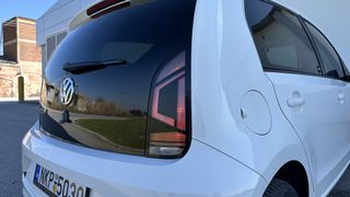 Volkswagen Up 2017-thumb-33