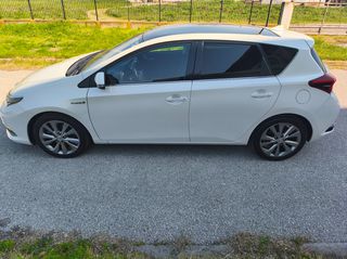 Toyota Auris 2016 1.8 Hybrid  Executive FULL-thumb-2
