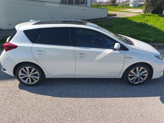 Toyota Auris 2016 1.8 Hybrid  Executive FULL-thumb-3