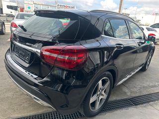 Mercedes-Benz GLA 180 2019 AMG PACKET-thumb-4