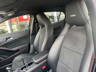 Mercedes-Benz GLA 180 2019 AMG PACKET-thumb-9