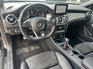 Mercedes-Benz GLA 180 2019 AMG PACKET-thumb-10