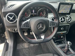 Mercedes-Benz GLA 180 2019 AMG PACKET-thumb-11