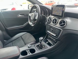 Mercedes-Benz GLA 180 2019 AMG PACKET-thumb-16