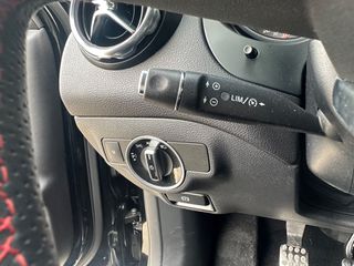 Mercedes-Benz GLA 180 2019 AMG PACKET-thumb-28