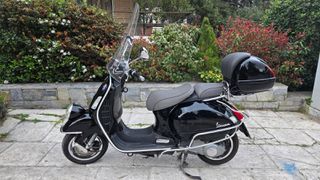 Vespa GTV Via Montenapoleone SE 2010