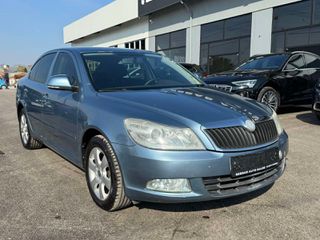 Skoda Octavia 2010 1,4-thumb-3