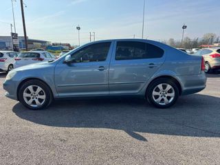 Skoda Octavia 2010 1,4-thumb-7