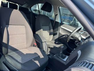 Skoda Octavia 2010 1,4-thumb-14
