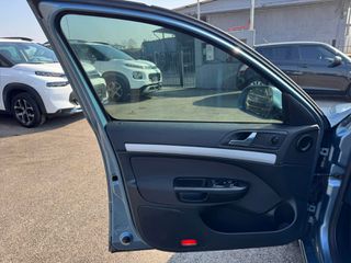 Skoda Octavia 2010 1,4-thumb-29