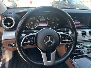 Mercedes-Benz E 300 2020 e Avantgarde Hybrid | Καφέ Δέρμα | Μεγάλο Service | Άριστο-thumb-12