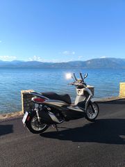 Piaggio Beverly 400 2025-thumb-1