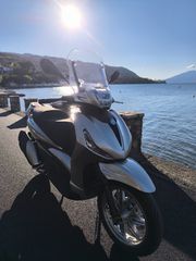 Piaggio Beverly 400 2025-thumb-4