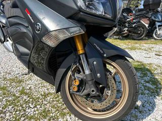 Yamaha T-Max 530 2016