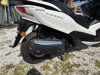 Honda Forza 300 2014-thumb-5