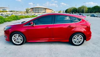 Ford Focus 2015 ST-LINE-thumb-1