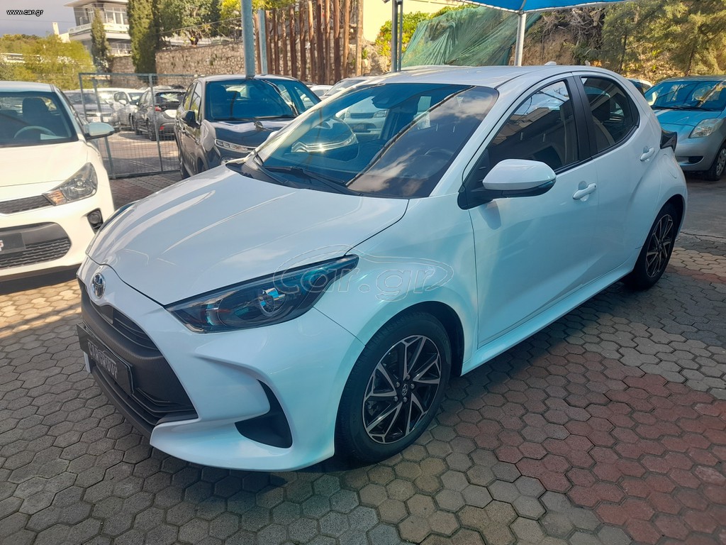 Toyota Yaris 2022 HDF Active Plus 1.5