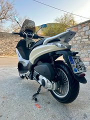 Piaggio Beverly 300i 2013-thumb-8