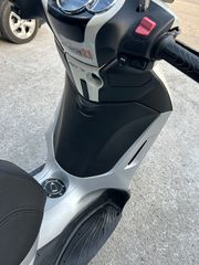 Piaggio Beverly 300i 2013-thumb-10