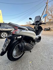 Piaggio Beverly 300i 2013-thumb-16