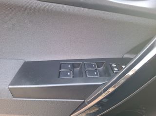 Toyota Auris 2017 1.8 HYBRID AYTOMATO FULL EXTRA-thumb-19