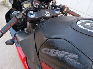 Honda CBR 954RR Fireblade 2004-thumb-6