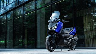 Yamaha XMAX 300 2025 ΜΕΓΑΛΗ ΠΡΟΣΦΟΡΑ: ΜΕΙΩΣΗ 360€ & 500€ ΔΩΡΟ ΕΩΣ 84 ΜΗΝΕΣ ΔΩΡΕΑΝ-thumb-10