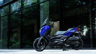 Yamaha XMAX 300 2025 ΜΕΓΑΛΗ ΠΡΟΣΦΟΡΑ: ΜΕΙΩΣΗ 360€ & 500€ ΔΩΡΟ ΕΩΣ 84 ΜΗΝΕΣ ΔΩΡΕΑΝ-thumb-11