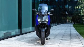 Yamaha XMAX 300 2025 ΜΕΓΑΛΗ ΠΡΟΣΦΟΡΑ: ΜΕΙΩΣΗ 360€ & 500€ ΔΩΡΟ ΕΩΣ 84 ΜΗΝΕΣ ΔΩΡΕΑΝ-thumb-21