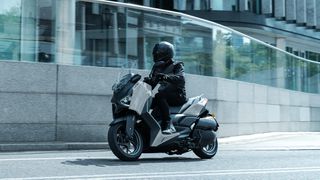 Yamaha XMAX 300 Tech Max 2026 -240€ ΜΕΙΩΣΗ  & 500€ ΔΩΡΟ ΕΩΣ 84 ΜΗΝΕΣ ΔΩΡΕΑΝ 3ος ΧΡΟΝΟΣ ΕΓΓ-thumb-13