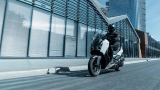 Yamaha XMAX 300 Tech Max 2026 ΜΕΙΩΝ 340€!  & 500€ ΔΩΡΟ ΕΩΣ 84 ΜΗΝΕΣ ΔΩΡΕΑΝ 3ος  ΧΡΟΝΟΣ ΕΓΓ-thumb-8