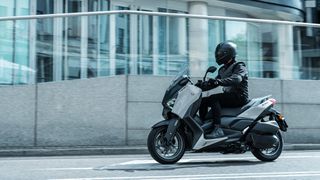 Yamaha XMAX 300 Tech Max 2026 ΜΕΙΩΝ 340€!  & 500€ ΔΩΡΟ ΕΩΣ 84 ΜΗΝΕΣ ΔΩΡΕΑΝ 3ος  ΧΡΟΝΟΣ ΕΓΓ-thumb-9