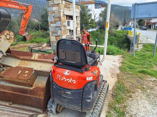 Εκσκαφάκι (διαβολάκι) Kubota 2010 K008-3-thumb-1
