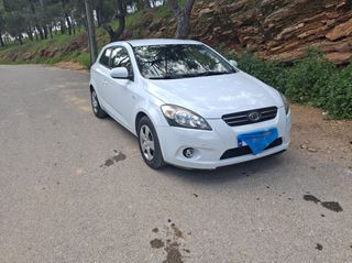 Kia ProCeed / pro_cee'd 2010-thumb-1