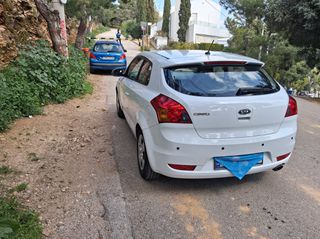 Kia ProCeed / pro_cee'd 2010-thumb-4