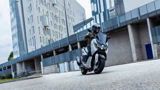 Yamaha NMAX 125 Tech Max EU5+ 2026 ΕΤΟΙΜΟΠΑΡΑΔΟΤΟ ! 10% ΕΠΙΤΟΚΙΟ ΔΩΡΕΑΝ 3ος ΧΡΟΝΟΣ ΕΓΓΥΗΣΗΣ!-thumb-8