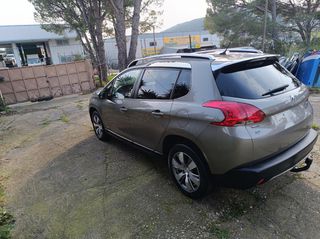 Peugeot 2008 2016 1.6 Blue-HDi-thumb-7